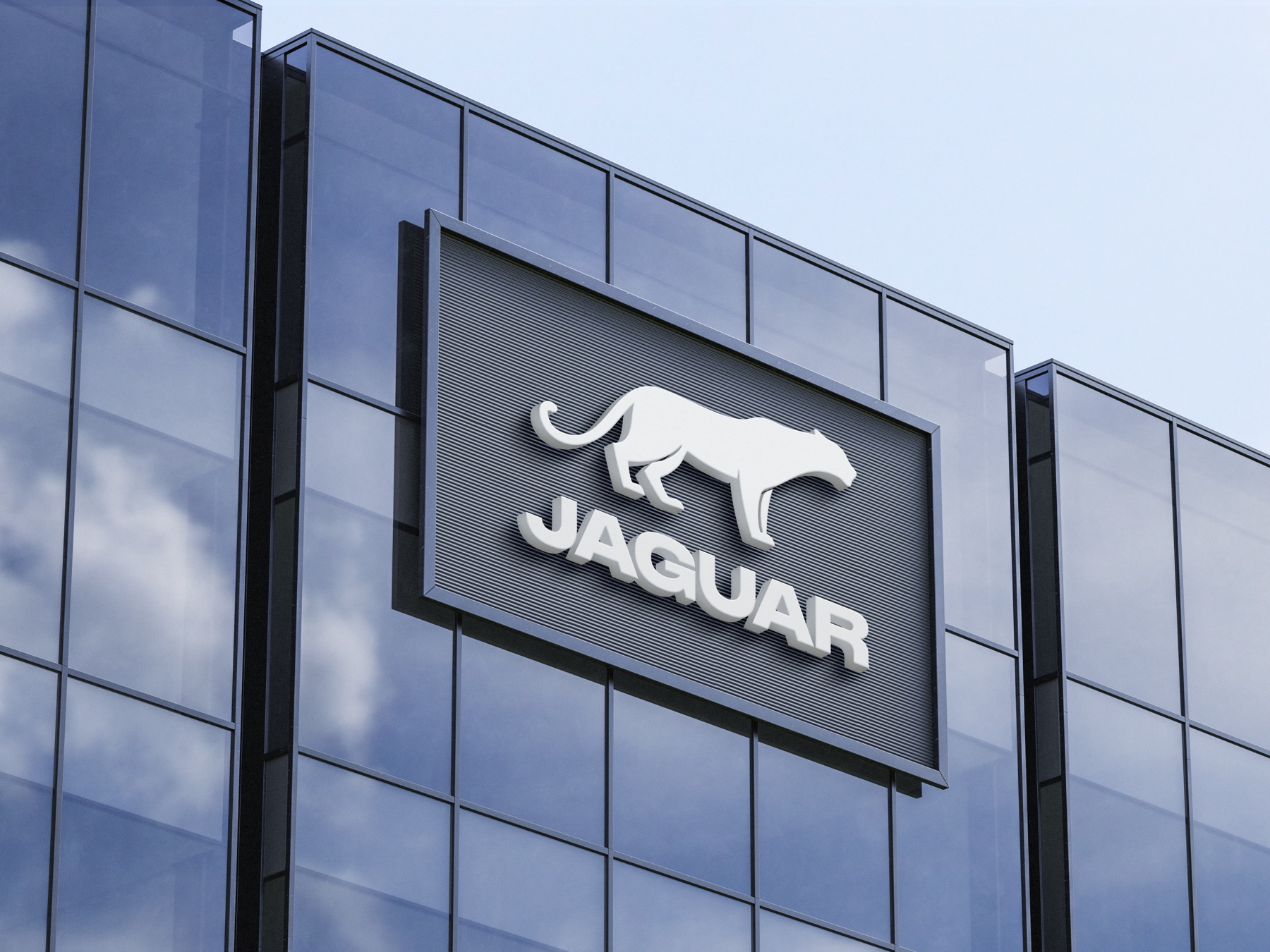 Enseigne Jaguar — façade concessionnaire